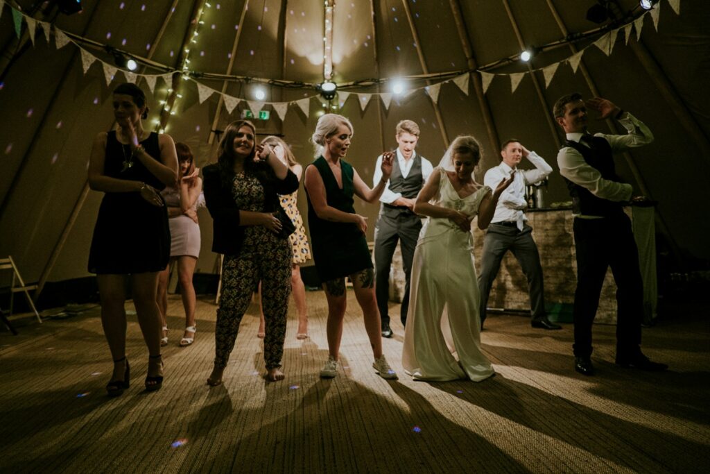 Musique de mariage dans le Nord : les secrets d’une soirée qui déménage