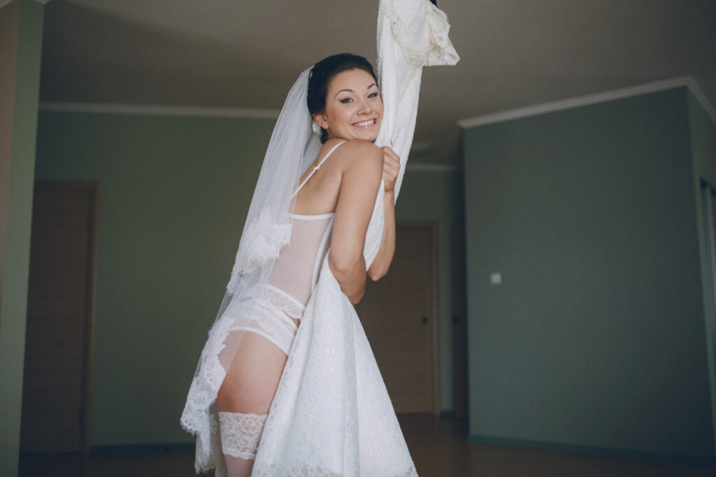 Les indispensables de la lingerie de mariage LH Paris pour une journée de noces parfaite Les indispensables de la lingerie de mariage LH Paris pour une journée de noces parfaite